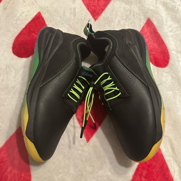 New Clove Limited Edition Healthcare Unisex Lunar Fade Shoes - Picture 6 of 13